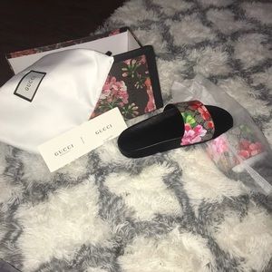 Gucci flip flops